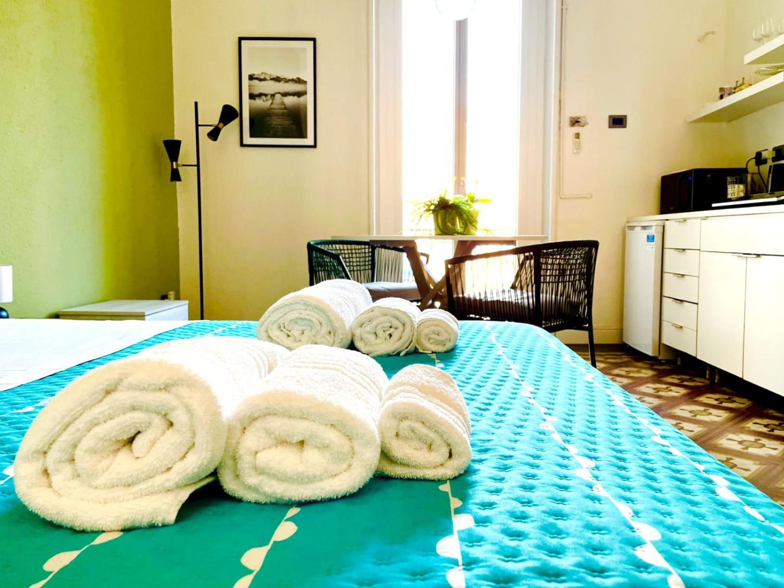 Charming Rooms Loreto 8 Milan Exterior photo