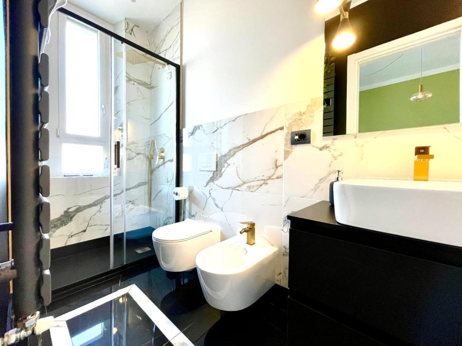 Charming Rooms Loreto 8 Milan Exterior photo